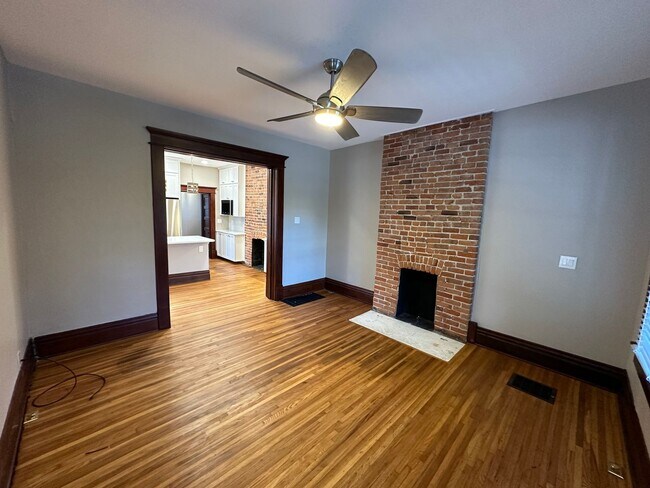 Photo - W 8th Ave 403-405 &amp; Belmont Ave 1523 RGI Unit 403