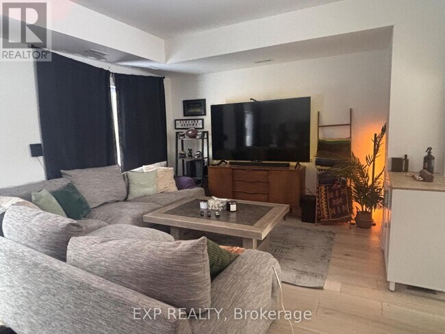 Photo - 258 Hespeler Rd