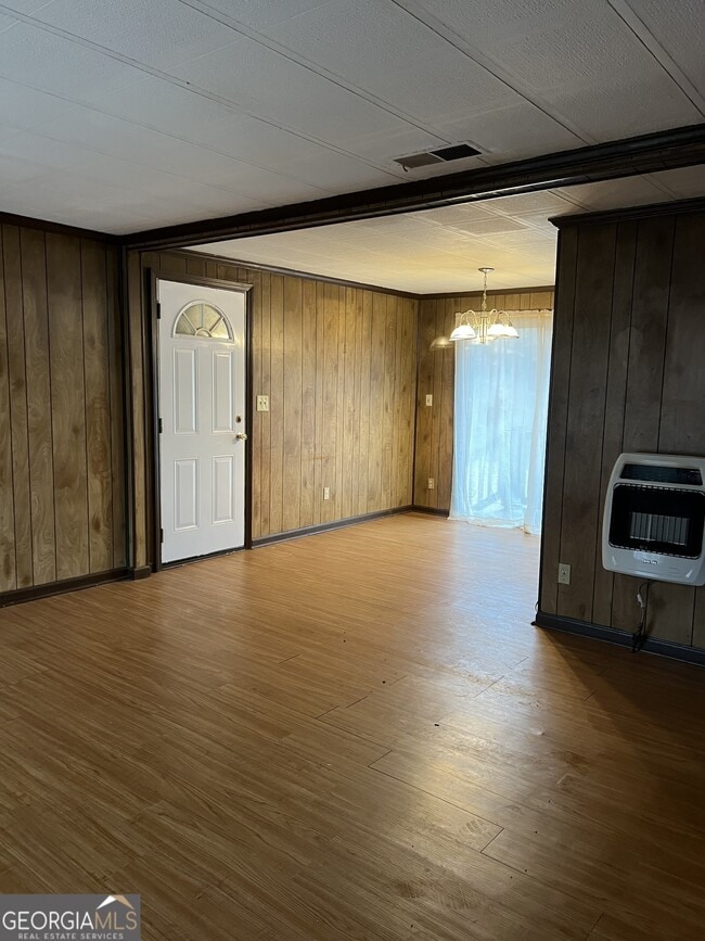 Photo - 1993 Smokey Rd