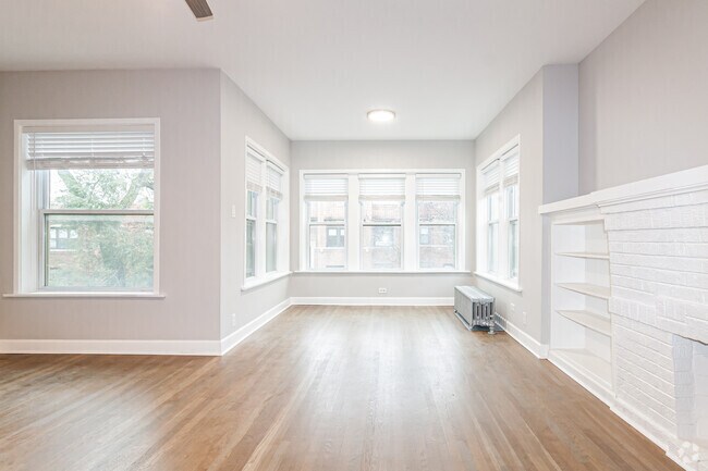 Building Photo - 1454 W Winnemac Ave Unit 3W Rental