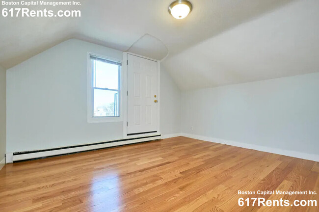 Photo - 25 Moreland St Apartments Unit 1