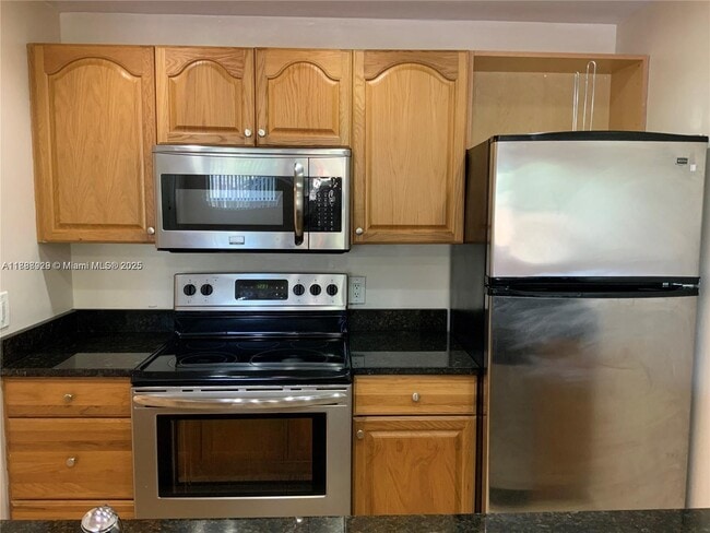Building Photo - 8180 Geneva Ct Unit 224