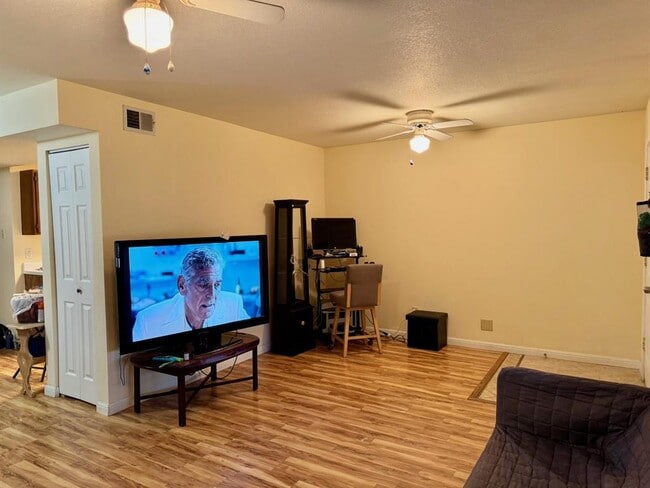 Photo - 405 Northern Trail