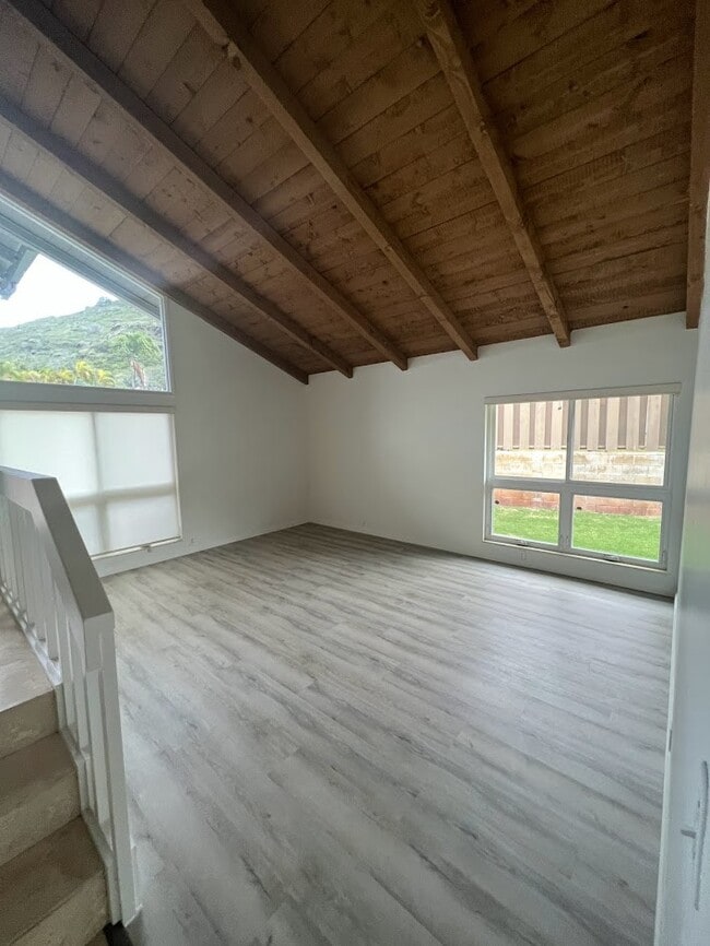 Photo - 7247 Alakoko St