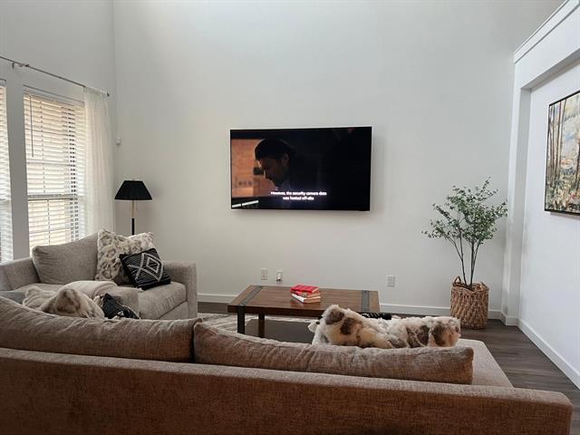 Photo - 261 McConathy Wy