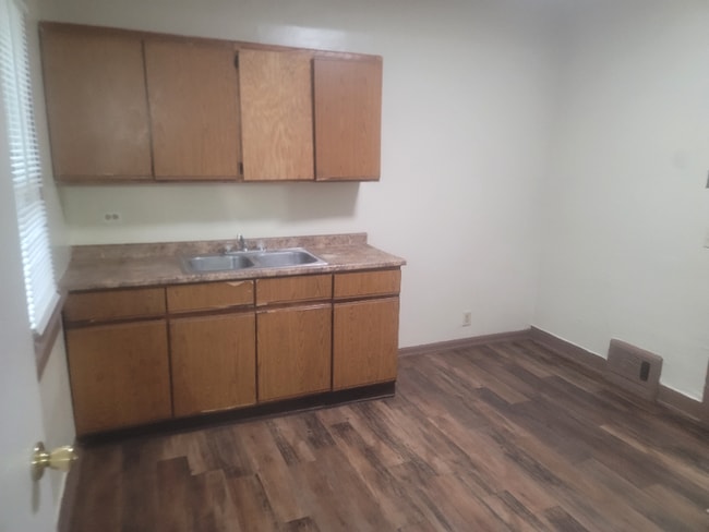 Photo - 1259 Pearl St