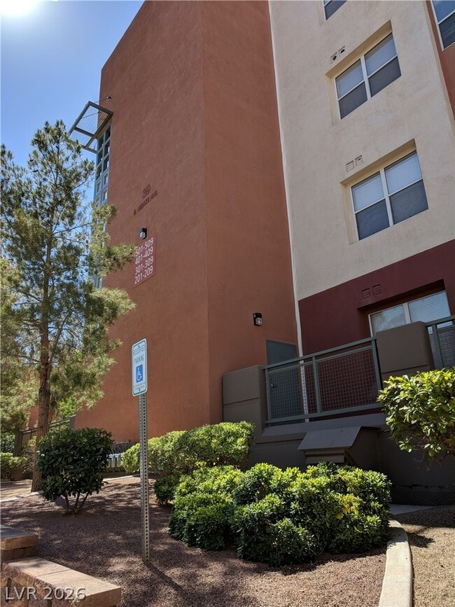 39 E Agate Ave Unit 206