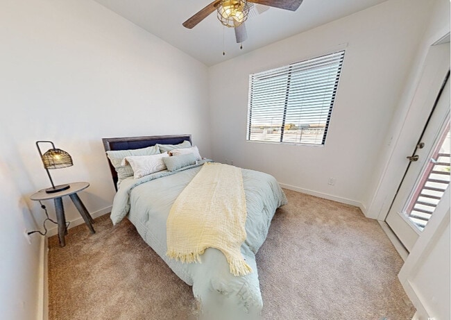 1BR,1BA-Bedroom - Apache Rock Apartments