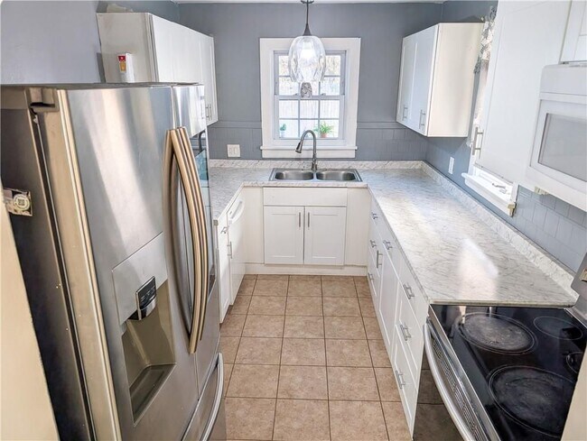 Photo - 136 Chatham St