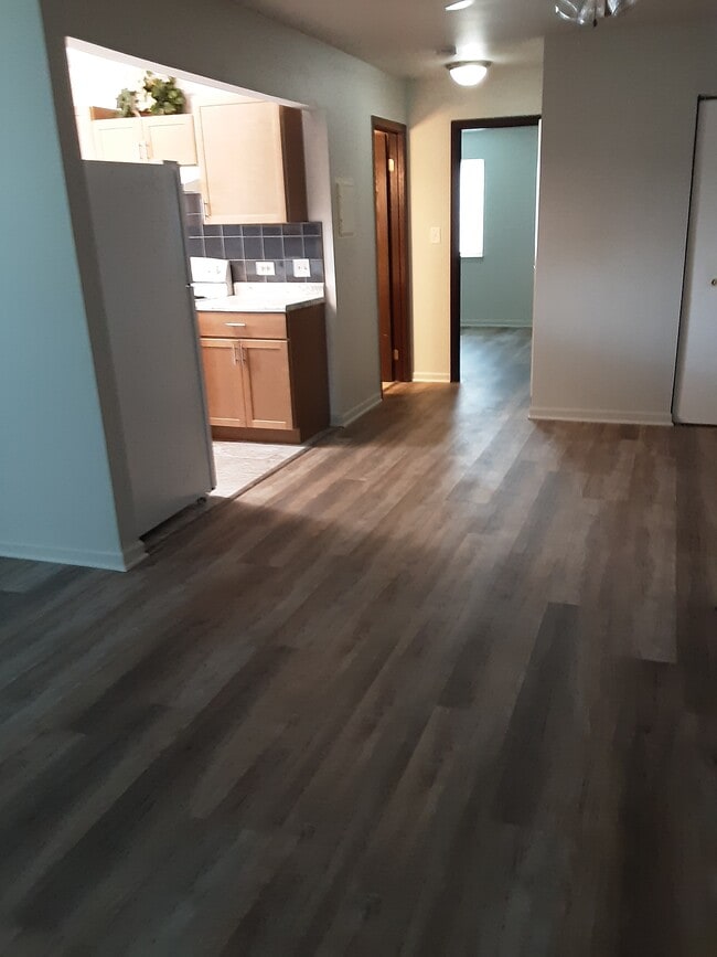 Building Photo - 417 Perrie Dr Unit 101 Rental