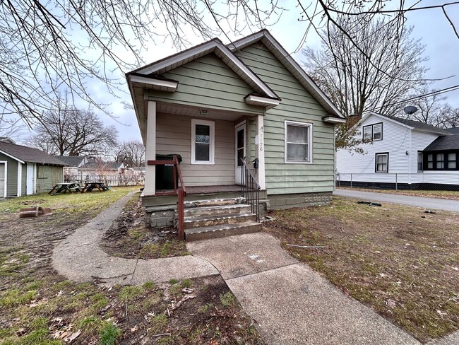 Building Photo - Two Bedroom Home in Muskegon