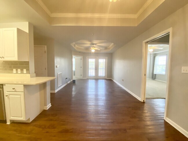 Photo - Two Bedroom Spacious Condo Near Everything Bluffton Has to Offer! Unidad 20-301