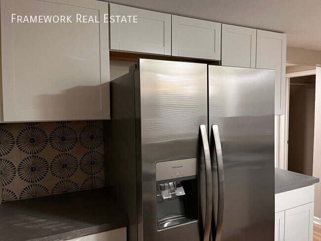 Photo - 143 E Longs Peak Ave