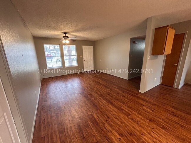 Photo - 80 Grand View Dr