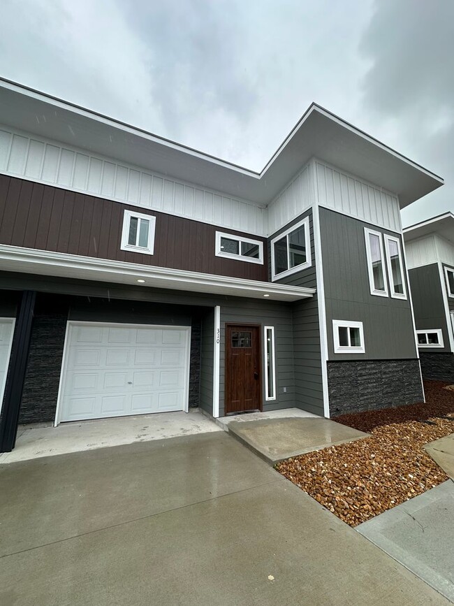 Photo - 1350 E 24th St Apartment Unit 1350 E 24th St #310
