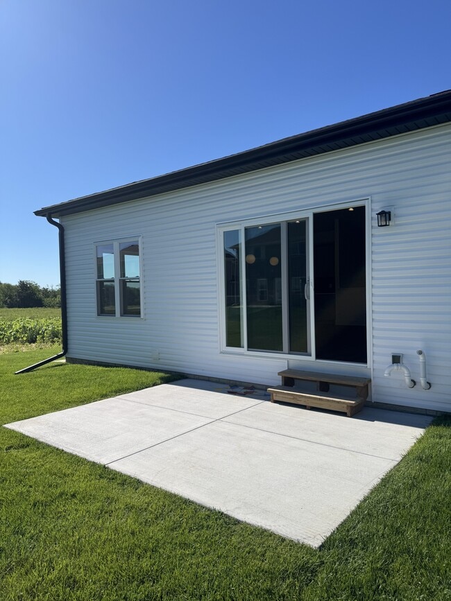 Photo - 200 W Agnes Dr