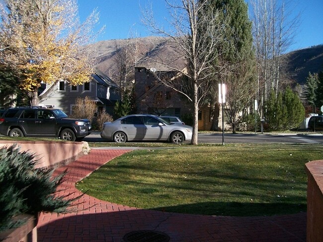 Photo - 835 E Hyman Ave Unit C