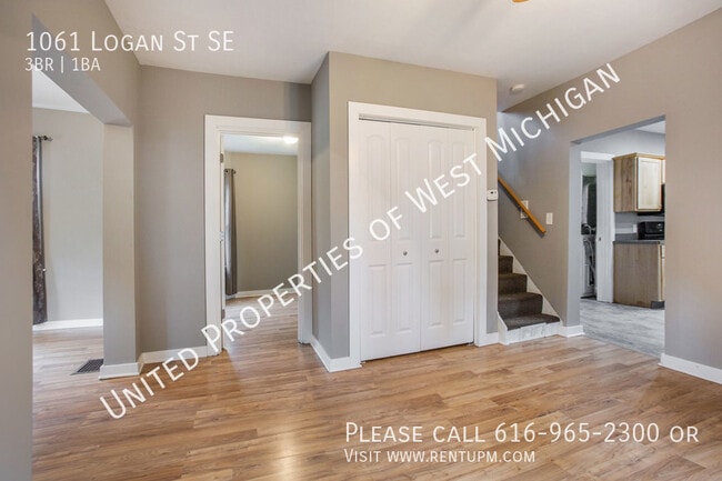 Photo - 1061 Logan St SE