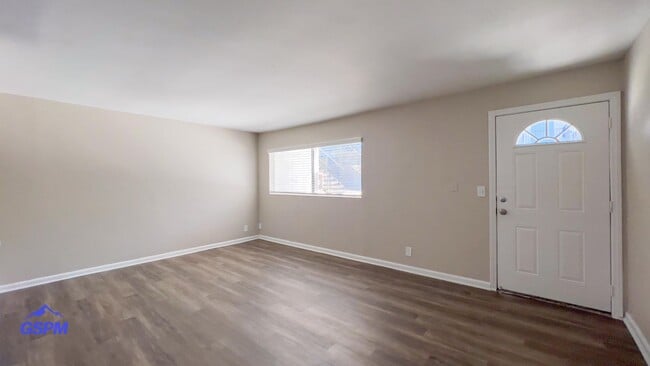 Photo - 2609-2615 Fairmount Ave