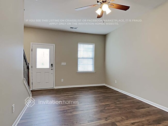 Photo - 1346 Kent Downs Ave SW