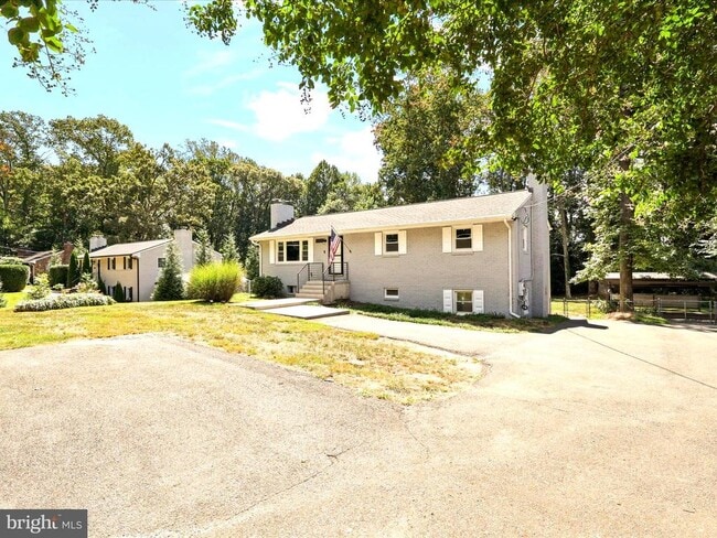 Building Photo - 11929 Waples Mill Rd Rental