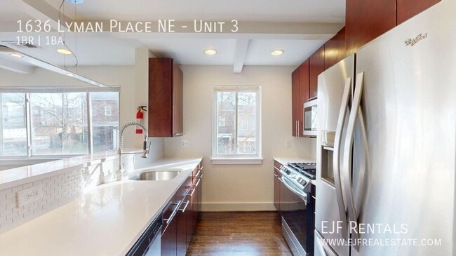 Photo - 1636 Lyman Pl NE Unit 3