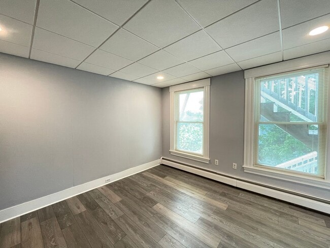 37 Salmon St Unit 2