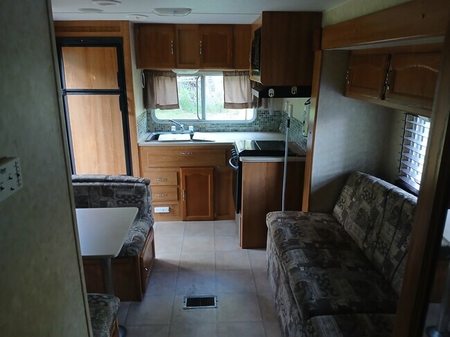 161 Carpenters Ln