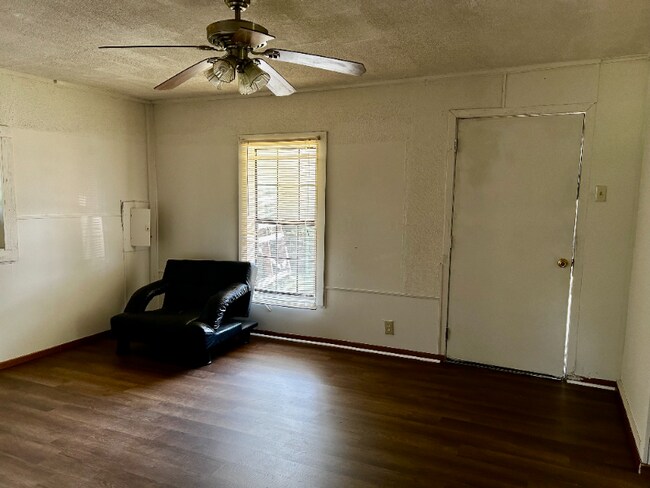 Photo - 313 Mahlon St