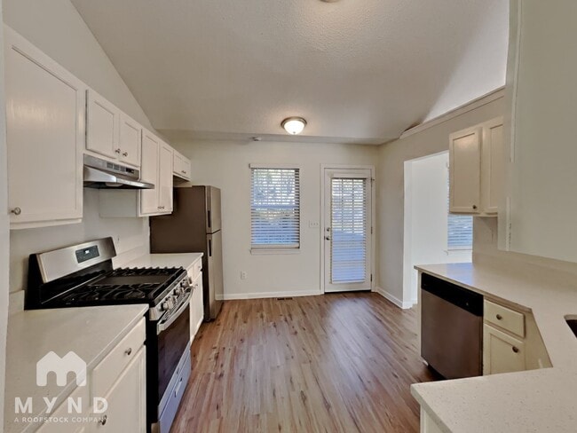 Photo - 251 Cedars Glen Cir