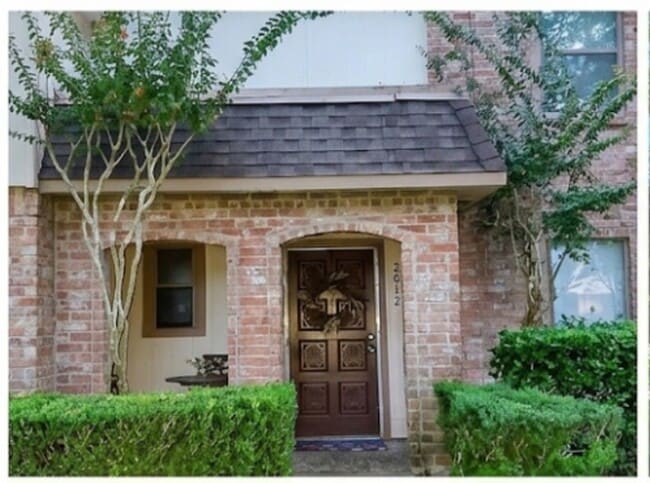 Photo - 2612 Princess Ln