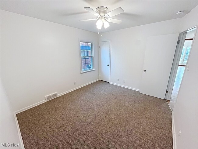 Photo - 18411 Chagrin Blvd