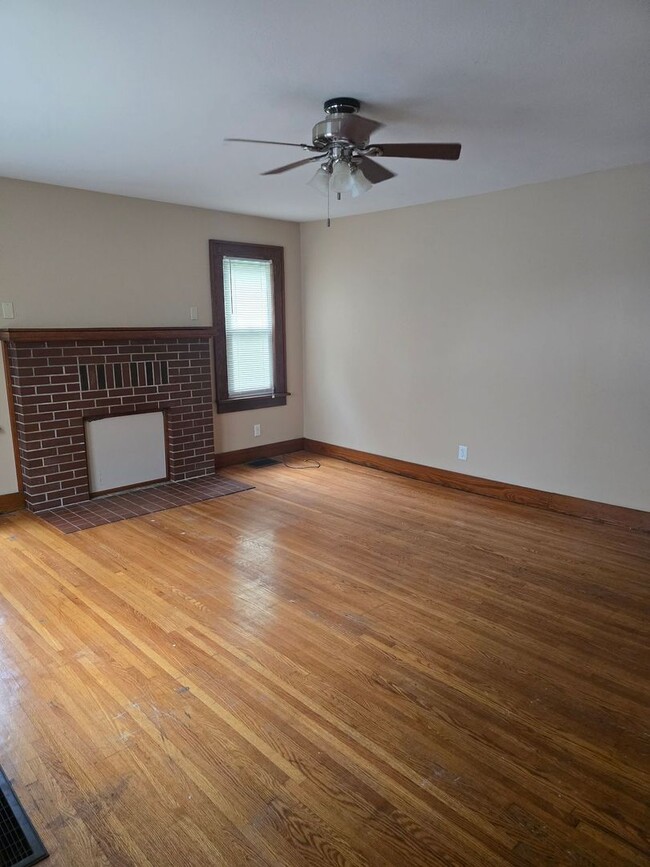 Photo - Beautiful House, Close to Campus