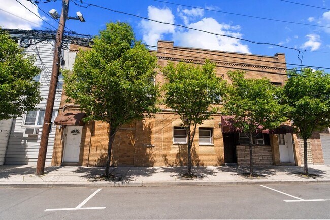 Photo - 406 7th St