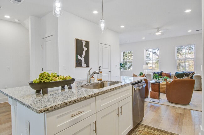 Photo - 2161 W Jimtown Dr