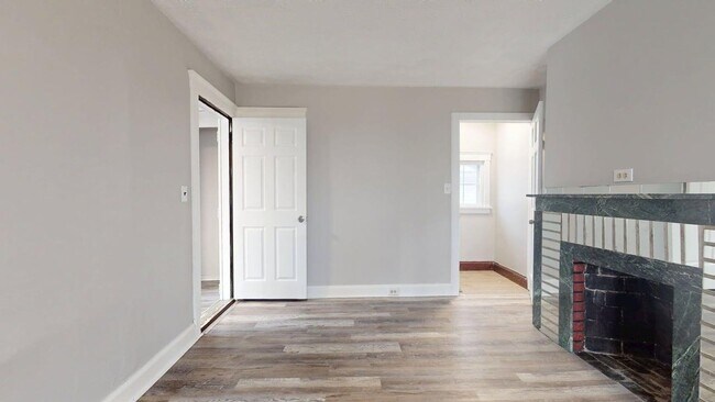 Photo - 2121 W 105th St Unit 2121 W 105th UP