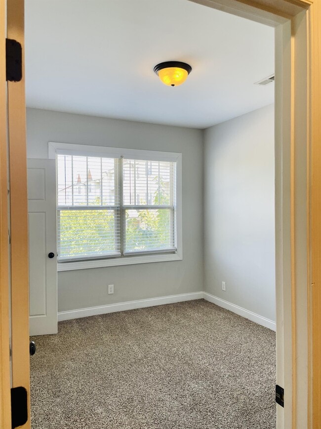 Building Photo - 120 Portico Street Rental
