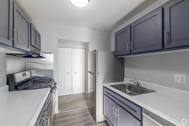 Pebble Hill Apartments