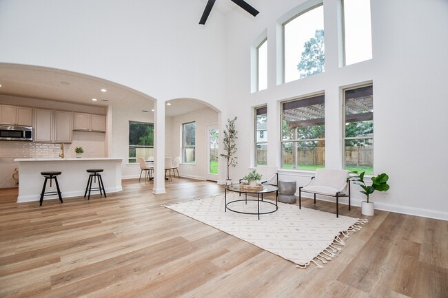 Photo - 18 Hadlock Pl