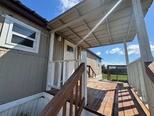 Building Photo - 600 Blueberry Rd