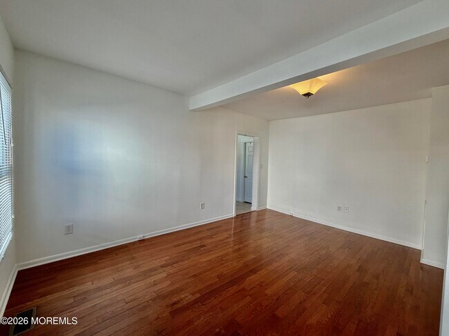 Photo - 403 Park Pl Ave Unit 1