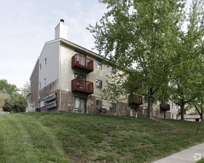 Oakbrook Apartments