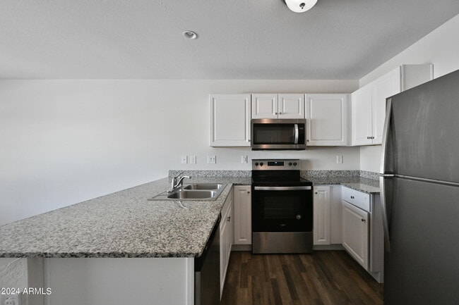 Photo - 183 Impala Pl