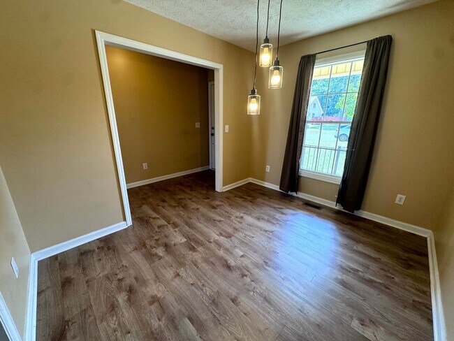 Photo - 109 Belle Boyd Dr
