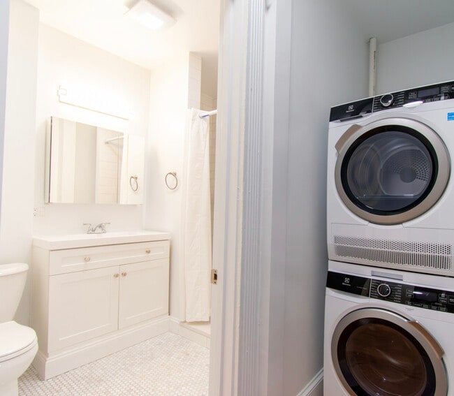 Photo - 165-171 Hemenway St