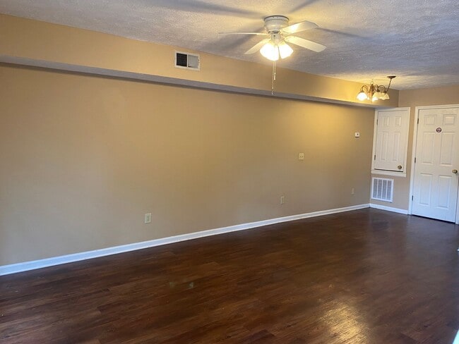 Photo - 2 Bed 1.5 Bath Townhouse