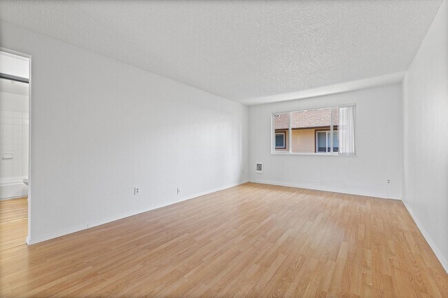 Cascade Firs Apartments