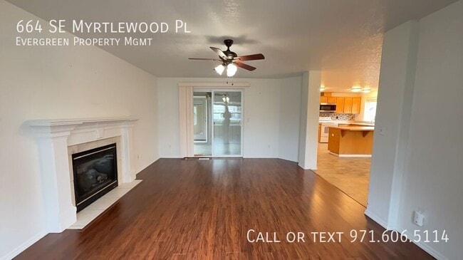 Photo - 664 SE Myrtlewood Pl
