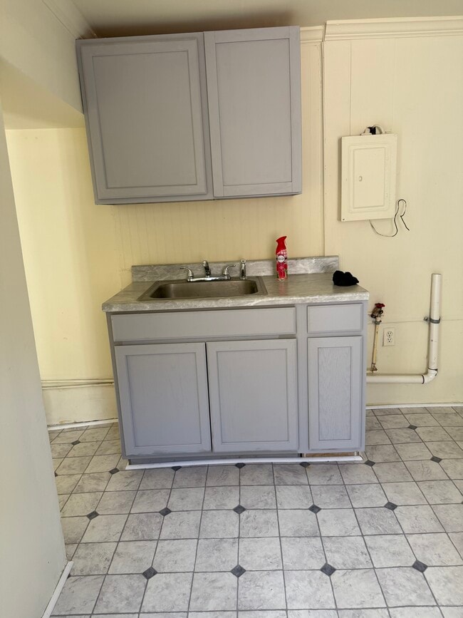 Photo - 410 Pleasant St