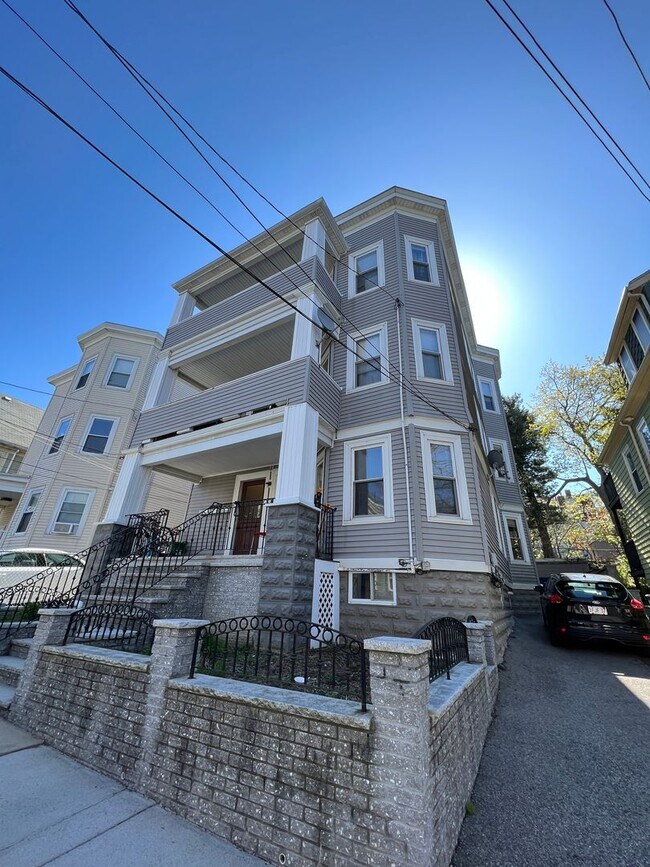 Photo - 33 Hancock St Unit Apartment #2